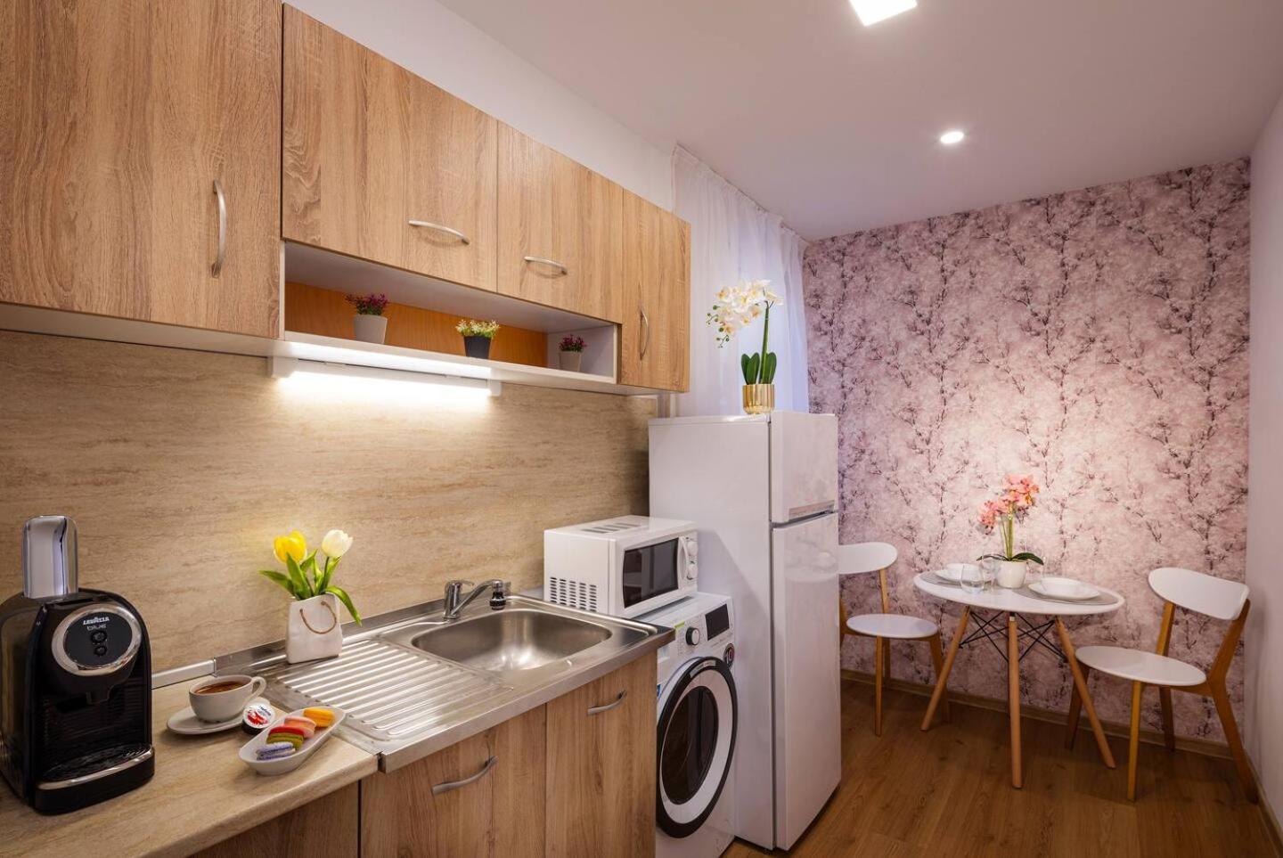 Free Parkingand Relax Apartment Sofia Ngoại thất bức ảnh